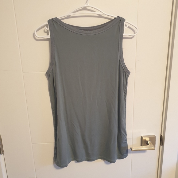 NWOT Paper Label Tank - Picture 4 of 7